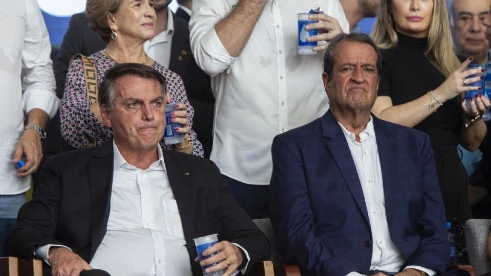 Após operação da Polícia Federal, partido de Bolsonaro e Valdemar, PL, pode ser extinto